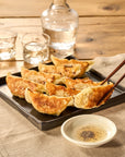 OISIX もっちり！北海道産小麦と国産野菜のほおばり餃子（8個）